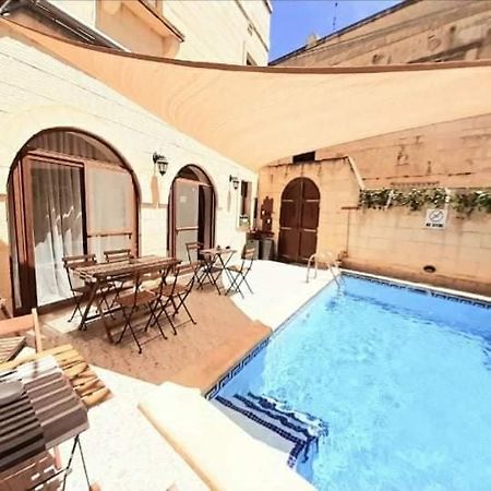 Laringa Holiday Bed&Breakfast Għajnsielem Buitenkant foto