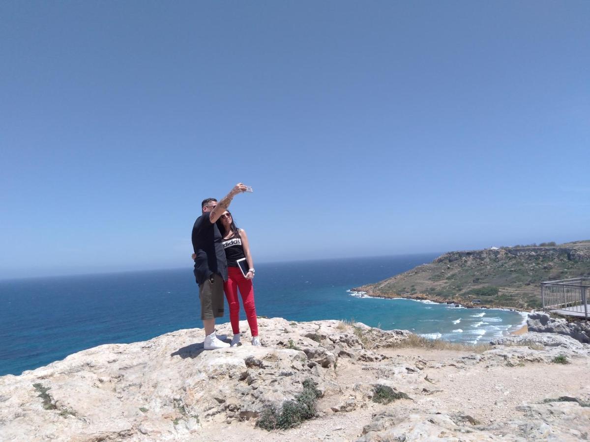 Laringa Holiday Bed&Breakfast Għajnsielem Buitenkant foto