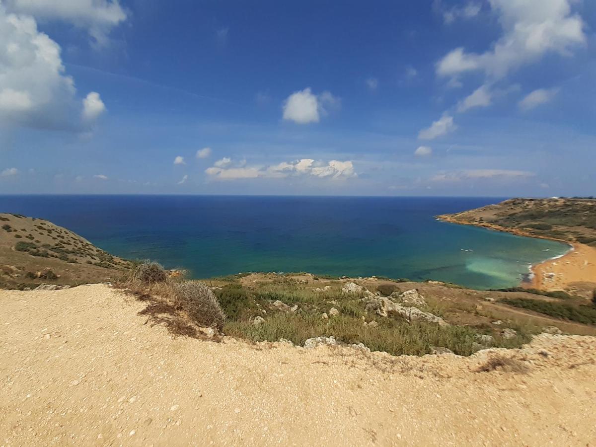 Laringa Holiday Bed&Breakfast Għajnsielem Buitenkant foto