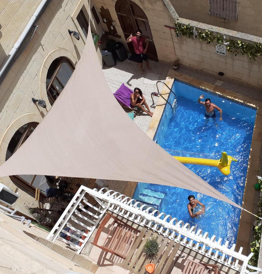 Laringa Holiday Bed&Breakfast Għajnsielem Buitenkant foto